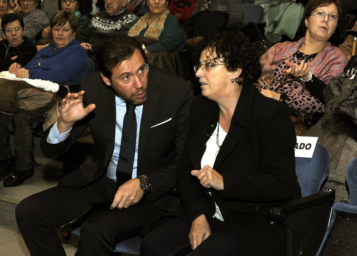 Fiesta de Navidad de los centros de personas mayores