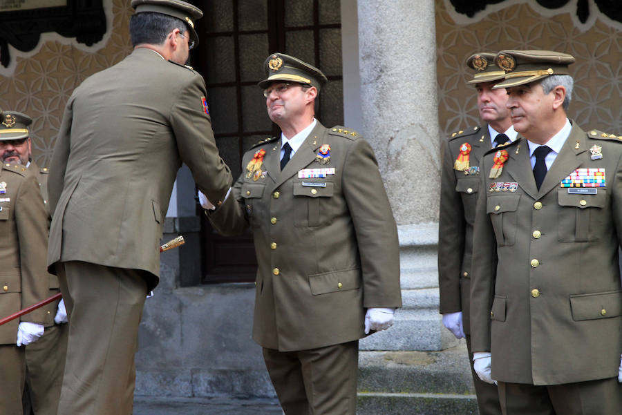 Toma de posesión del nuevo director de la Academia de Artillería, José María Martínez Ferrer