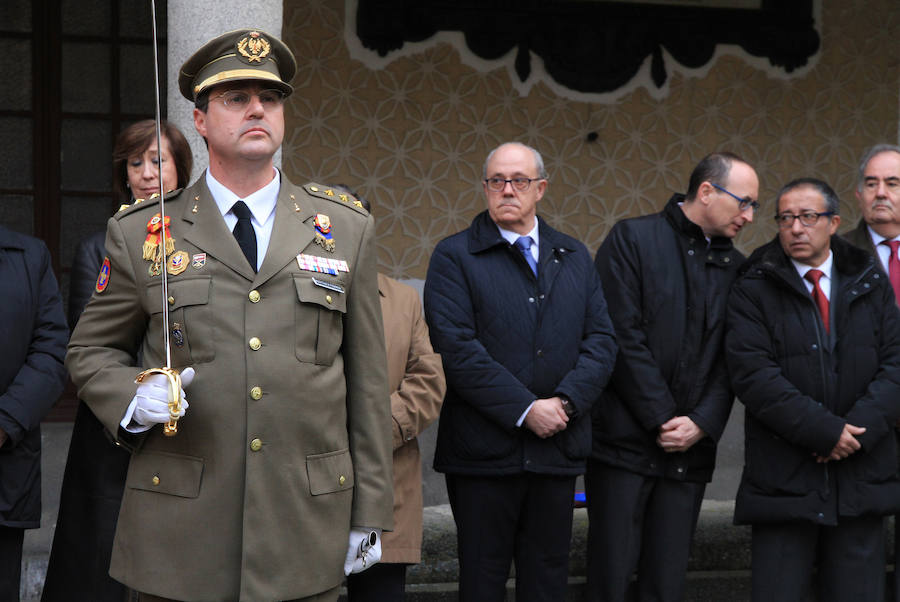 Toma de posesión del nuevo director de la Academia de Artillería, José María Martínez Ferrer