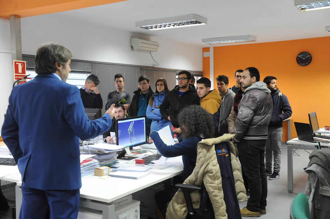 Los alumnos del IES Galileo visitan las instalaciones de Ibermaq