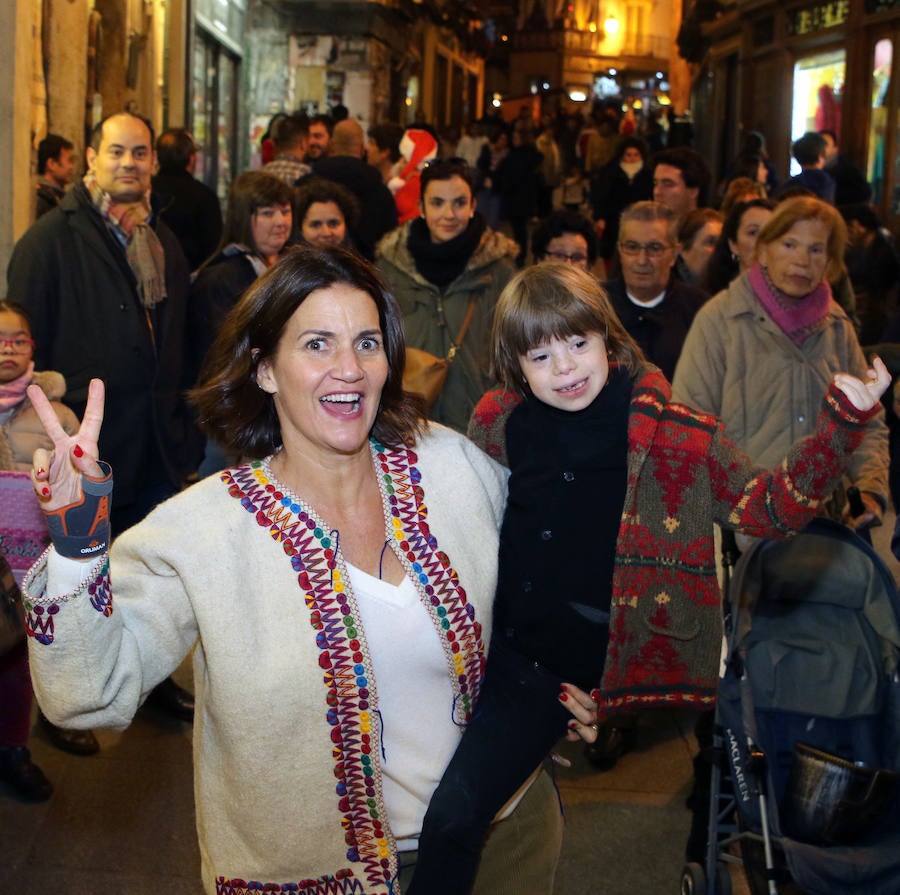 Samantha Vallejo-Nájera firma libros en Segovia