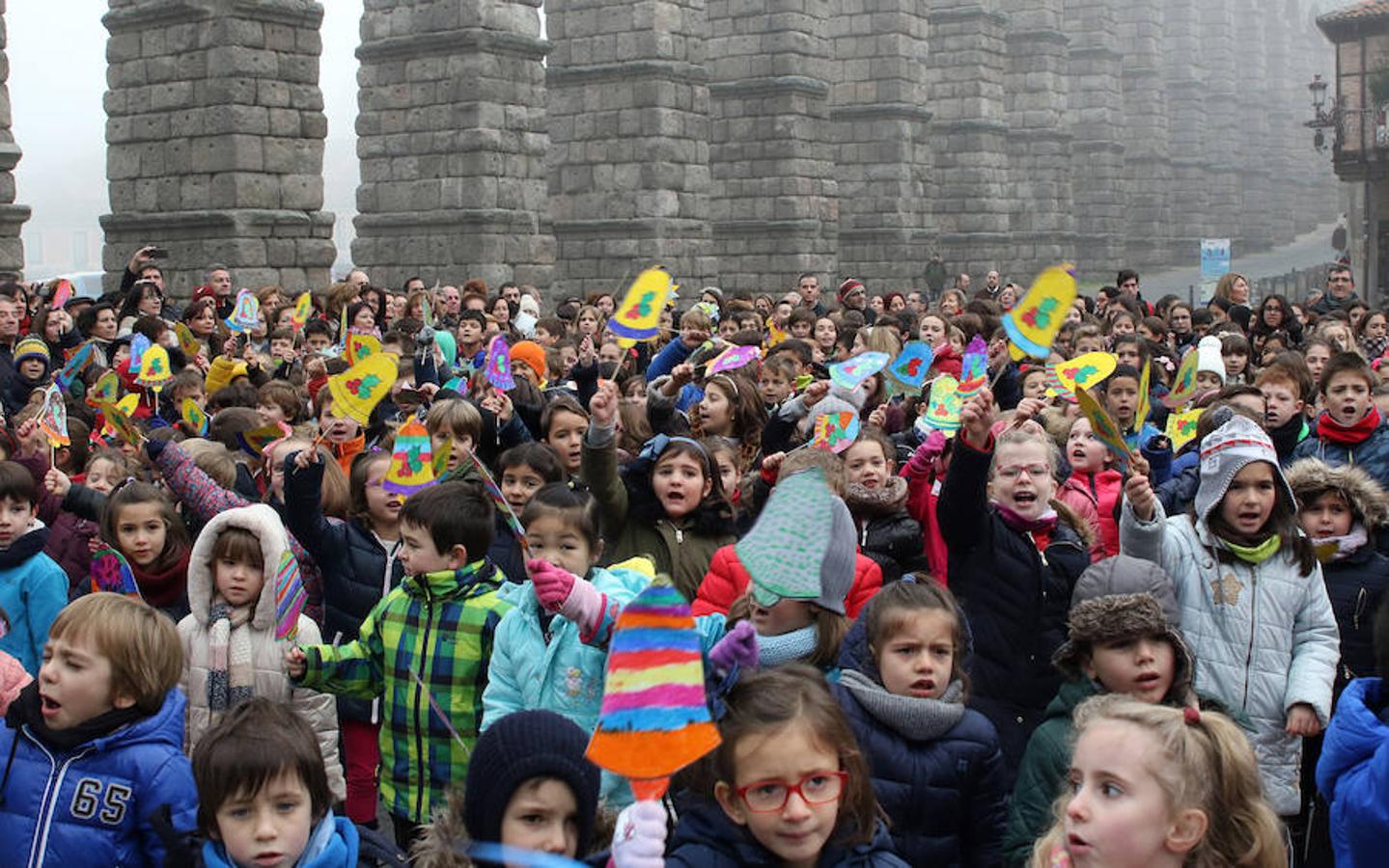 Los alumnos del colegio Claret de Segovia felicitan la Navidad