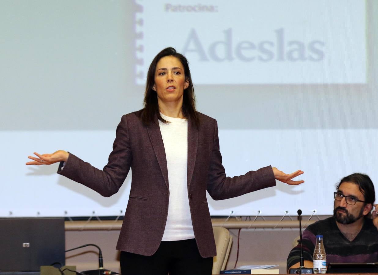 Silvia Barrera participa en la Escuela de Padres de El Norte de Castilla