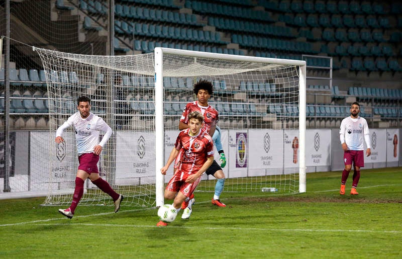 El Jumilla se lleva el triunfo en el triangular con el Deportivo Palencia y el Miami United