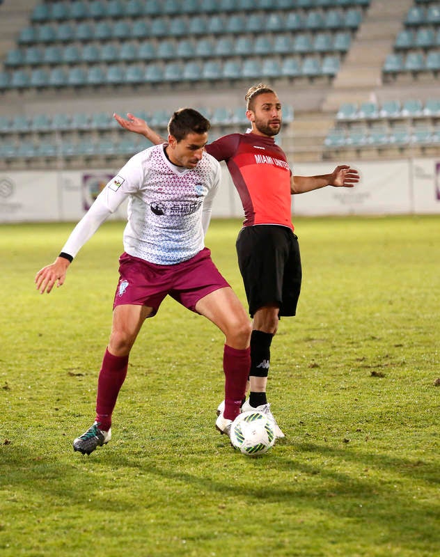 El Jumilla se lleva el triunfo en el triangular con el Deportivo Palencia y el Miami United