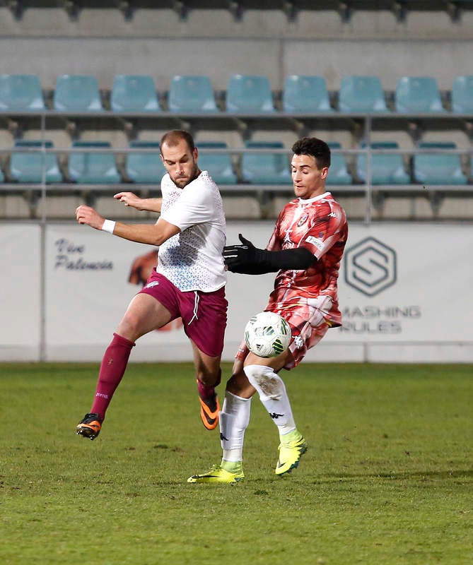 El Jumilla se lleva el triunfo en el triangular con el Deportivo Palencia y el Miami United