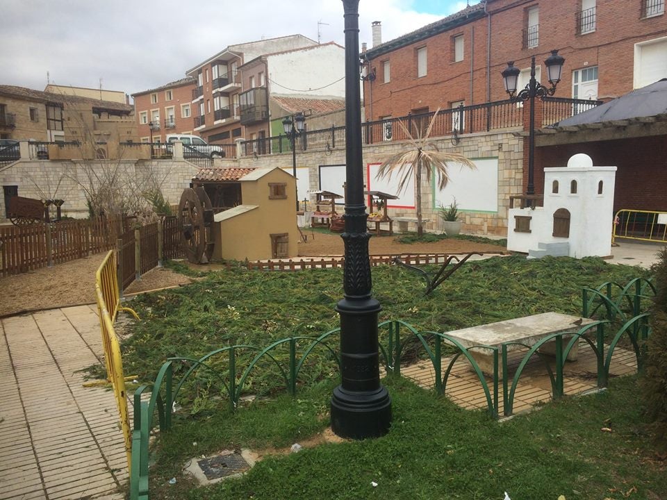 Osorno instala su belén gigante en la Plaza Mayor