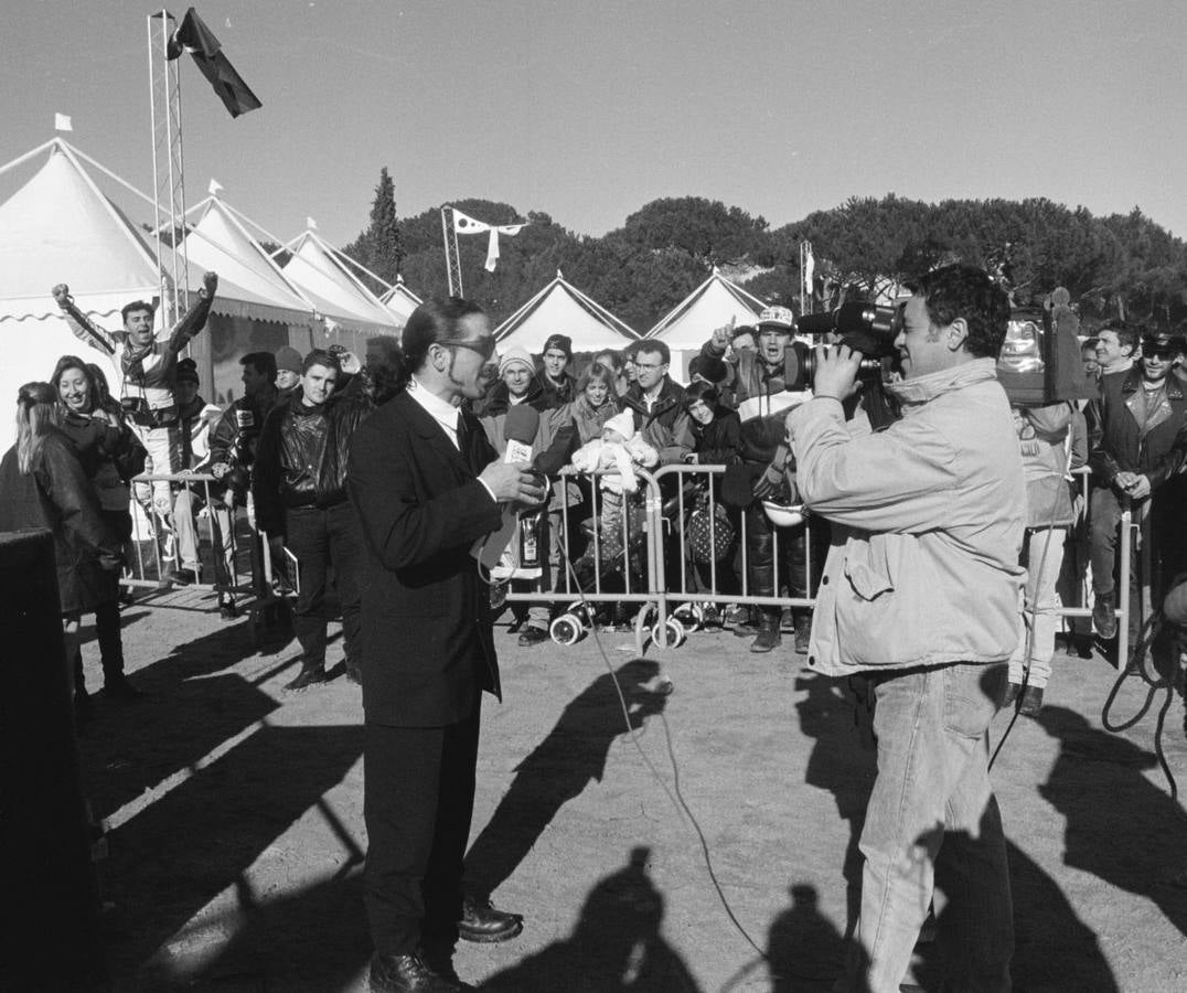 1999. Sergio Pazos de 'Caiga quien caiga' en la jornada de clausura de la concentración de Pingüinos en Tordesillas.