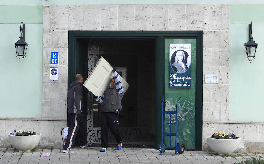 Retirada del mobiliario del hotel Marqués de la Ensenada de Valladolid