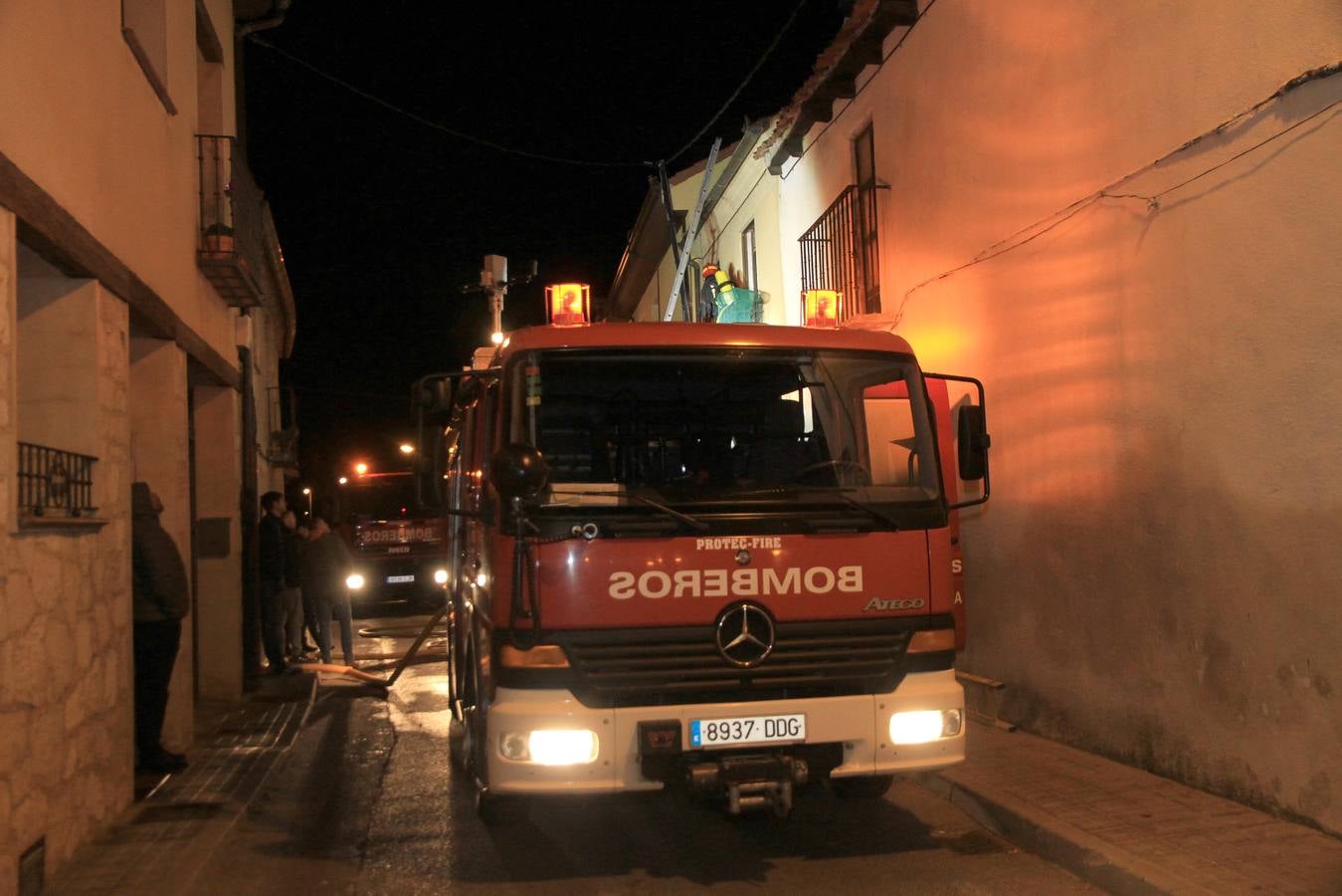 El fuego asola una casa en Zamarramala