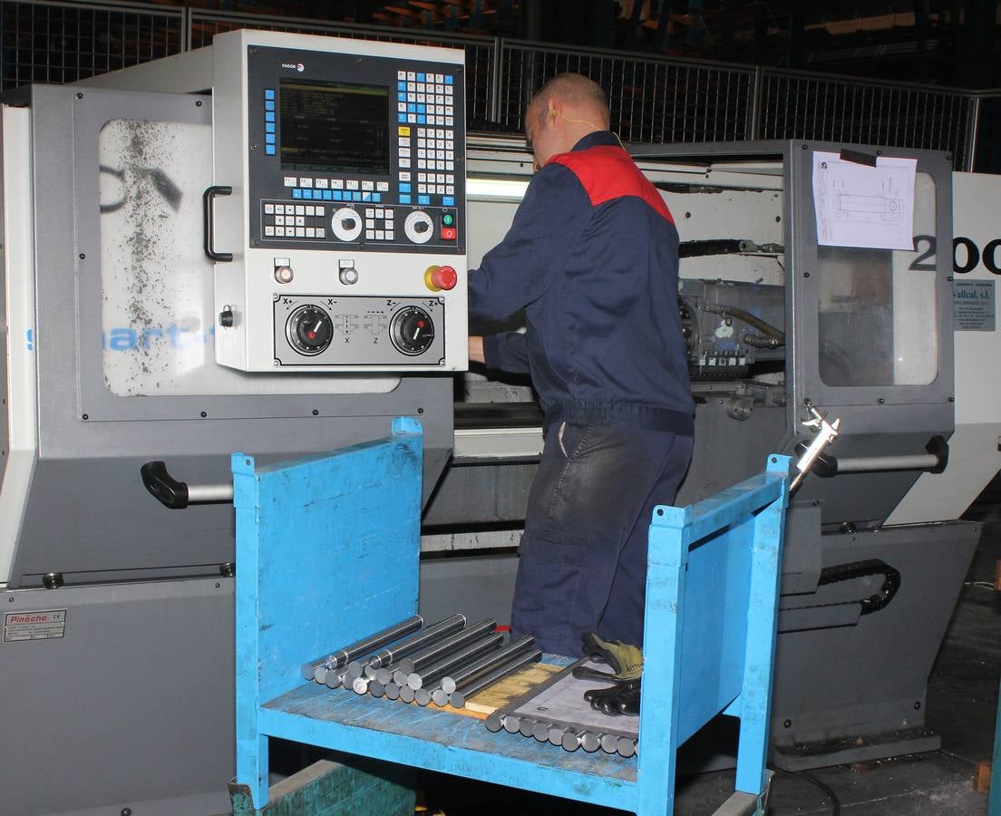 El delegado territorial, Luis Domingo González, visita las instalaciones de Cicrosa