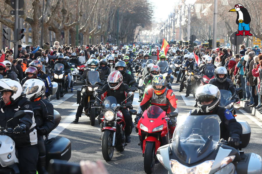 Ambiente en el desfile de banderas de Pingüinos en Valladolid (Parte 3)