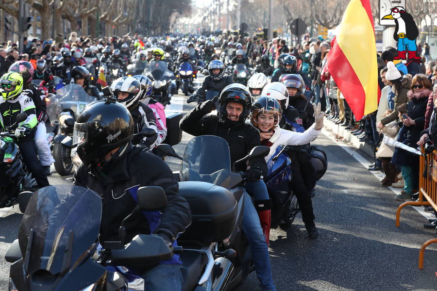 Ambiente en el desfile de banderas de Pingüinos en Valladolid (Parte 3)