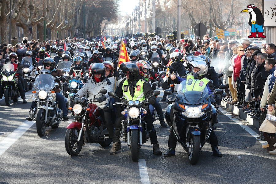 Ambiente en el desfile de banderas de Pingüinos en Valladolid (Parte 3)