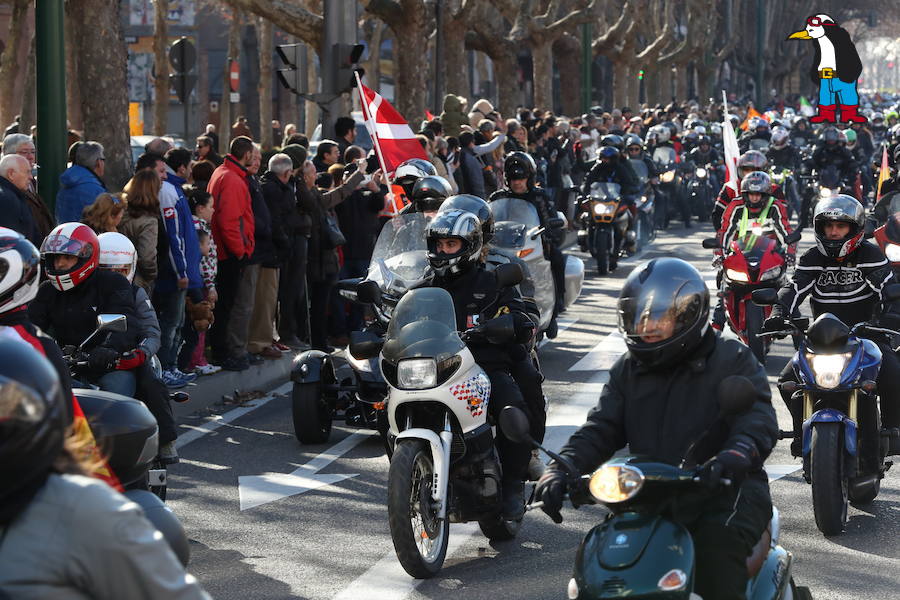 Ambiente en el desfile de banderas de Pingüinos en Valladolid (Parte 6)