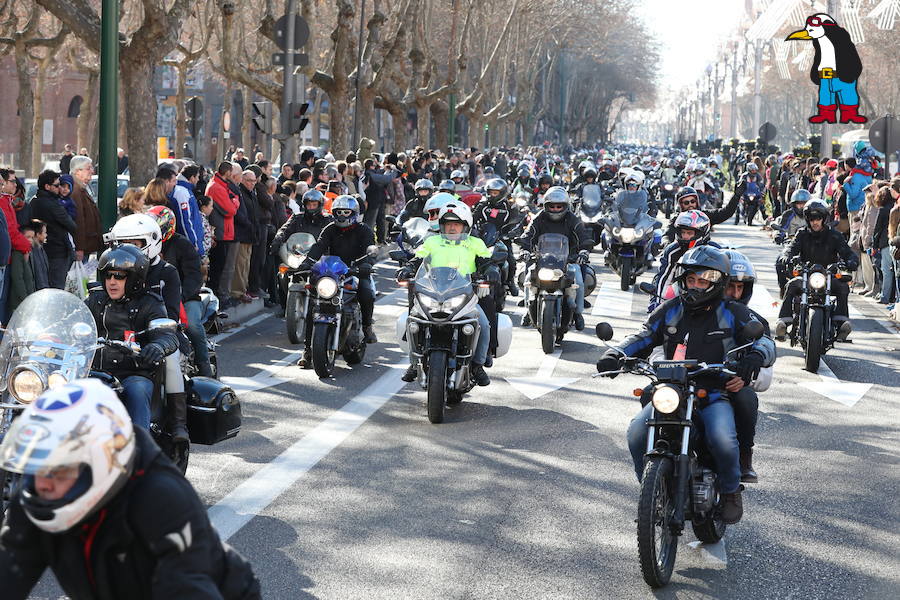 Ambiente en el desfile de banderas de Pingüinos en Valladolid (Parte 7)