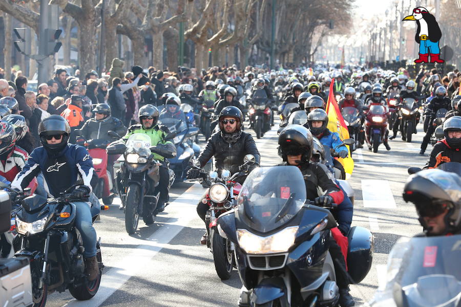 Ambiente en el desfile de banderas de Pingüinos en Valladolid (Parte 7)