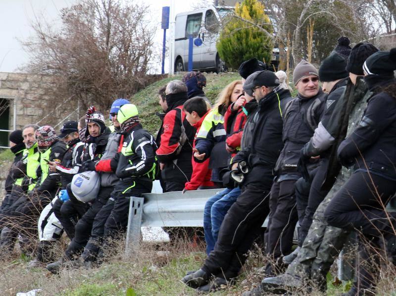 Los moteros de La Leyenda Continúa inundan con sus motos Sepúlveda (Segovia)