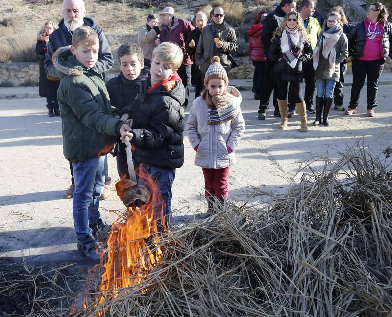 Matanza y fiesta de San Antón en Fuentes de Nava (Palencia)