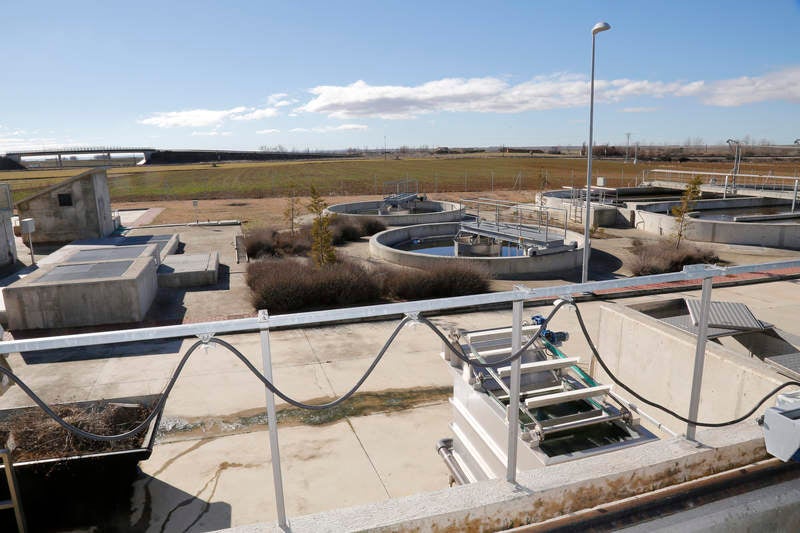 El consejero de Fomento y Medio Ambiente visita las localidades de Villarramiel, Paredes de Nava y Fuentes de Nava