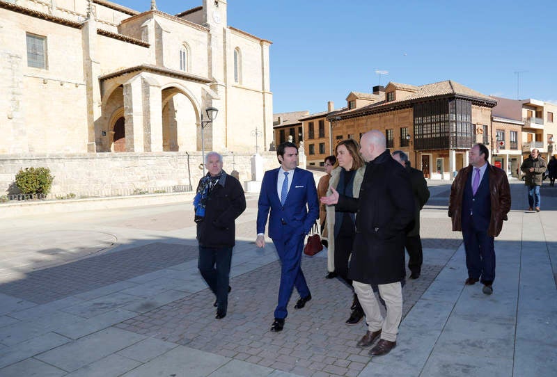 El consejero de Fomento y Medio Ambiente visita las localidades de Villarramiel, Paredes de Nava y Fuentes de Nava