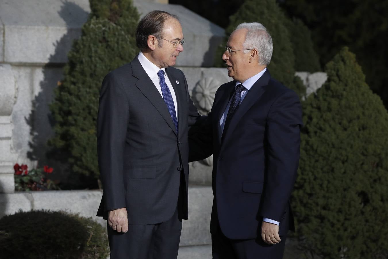 Llegada de los asistentes a la VI Conferencia de Presidentes de España