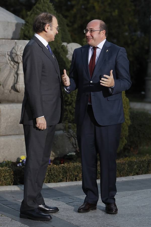 Llegada de los asistentes a la VI Conferencia de Presidentes de España