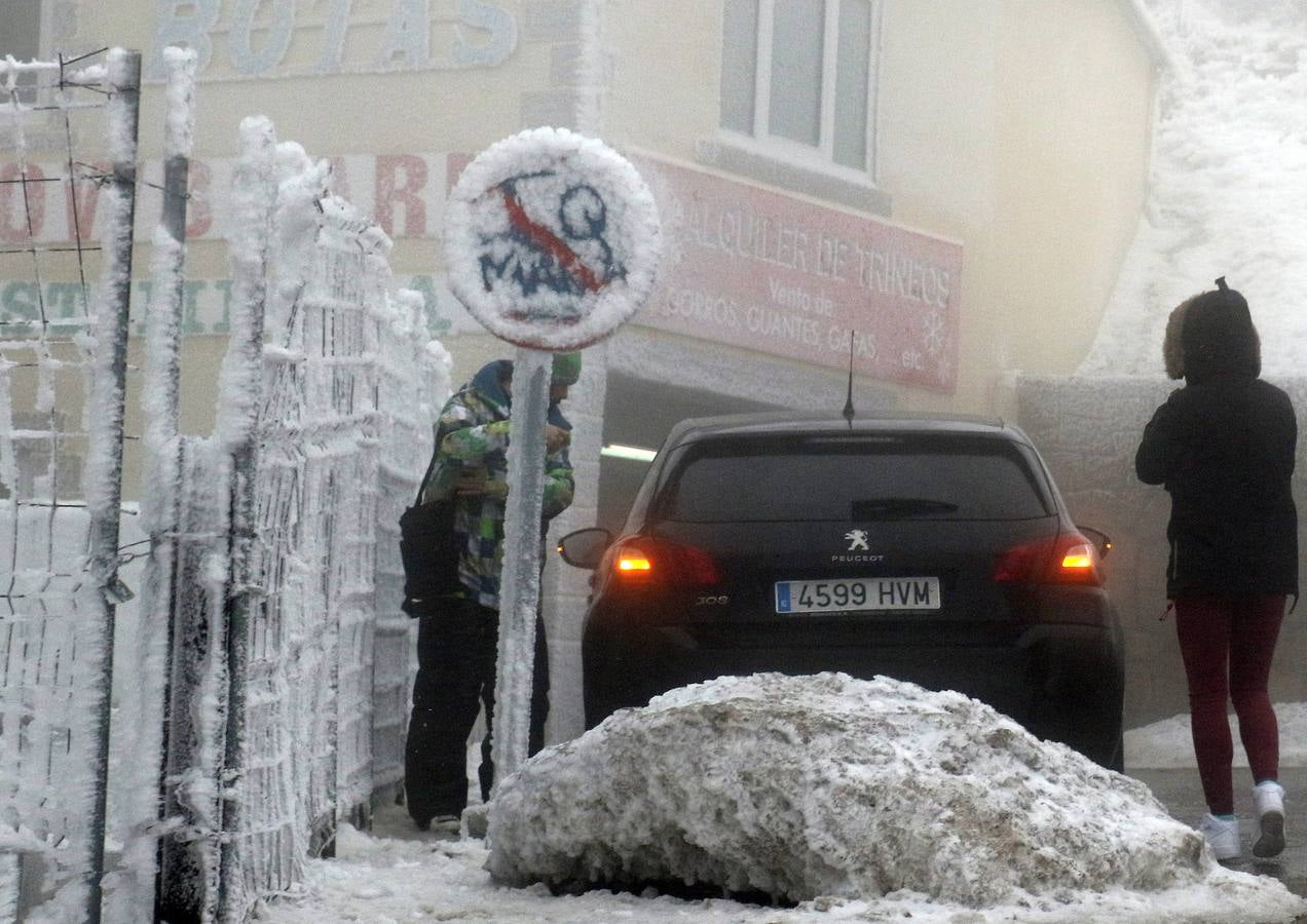 Frío en Segovia y nieve en Navacerrada