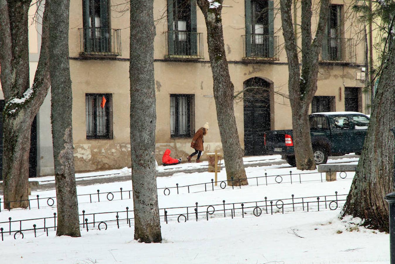 Nieve en Segovia capital y La Granja