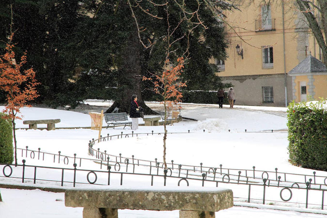 Nieve en Segovia capital y La Granja
