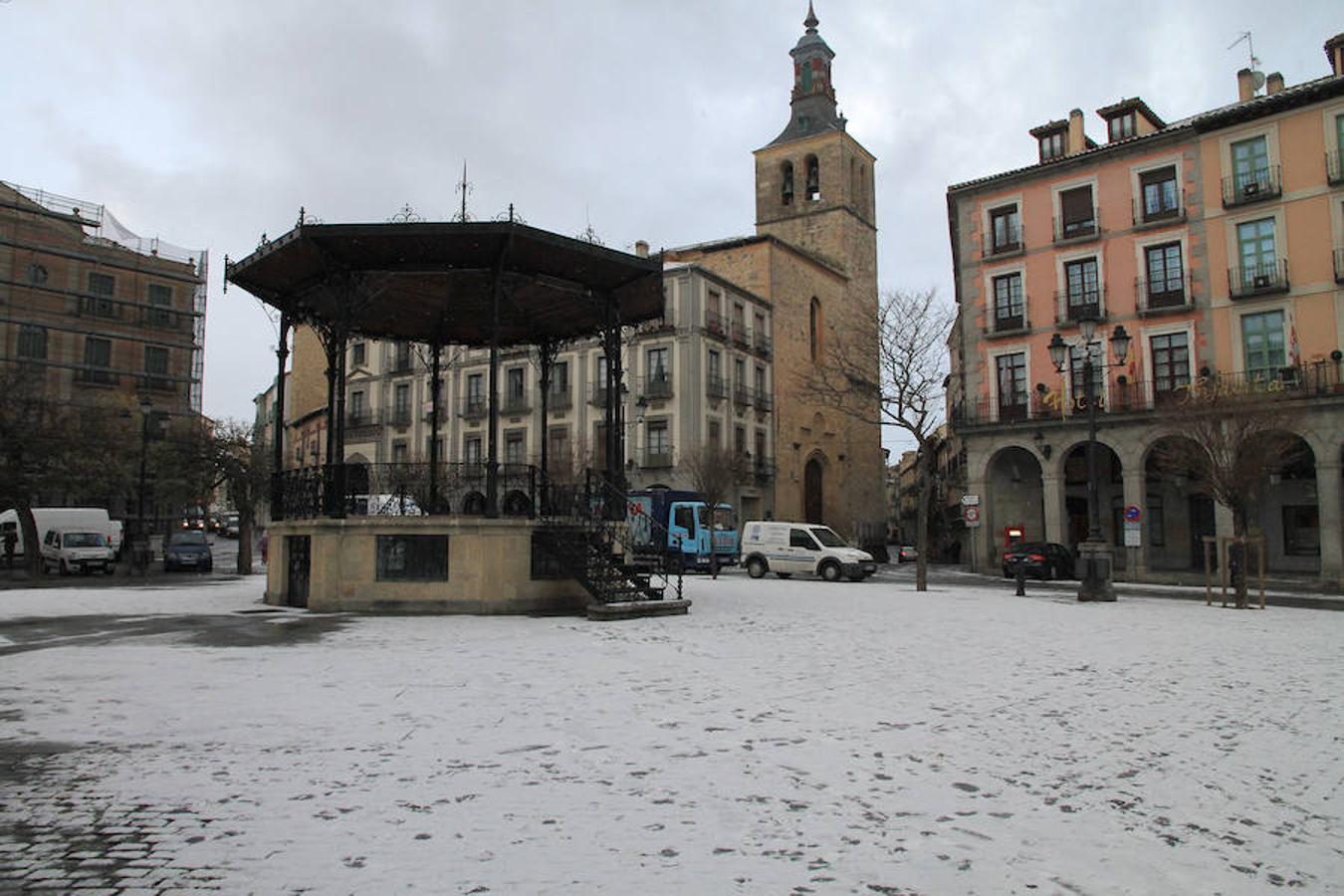 Nieve en Segovia capital y La Granja