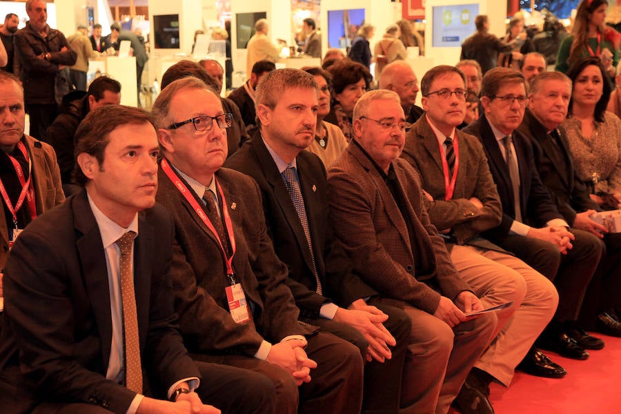 Cuéllar presenta sus Edades del Hombre en Fitur
