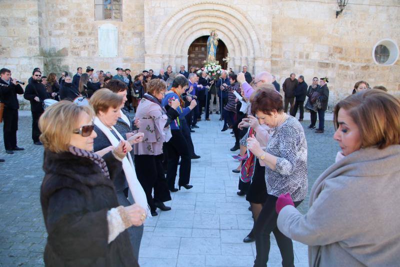 Celebración en Cevico Navero (Palencia) de su día grande en honor a la Virgen de la Paz