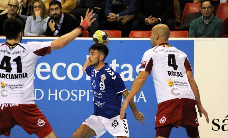 Partido del Atlético Valladolid contra el Naturhouse en el Polideportivo Huerta del Rey (Valladolid)