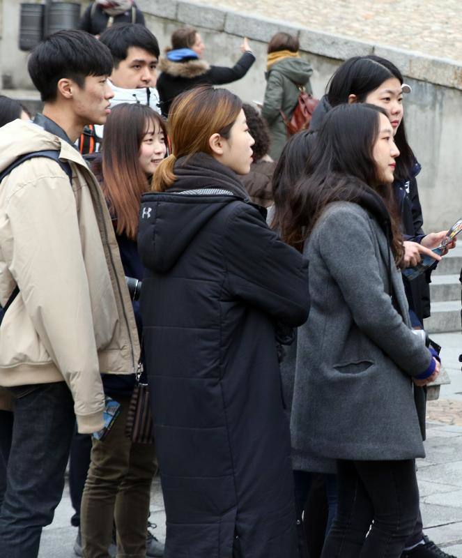 Turistas chinos pasan el Año Nuevo en Segovia