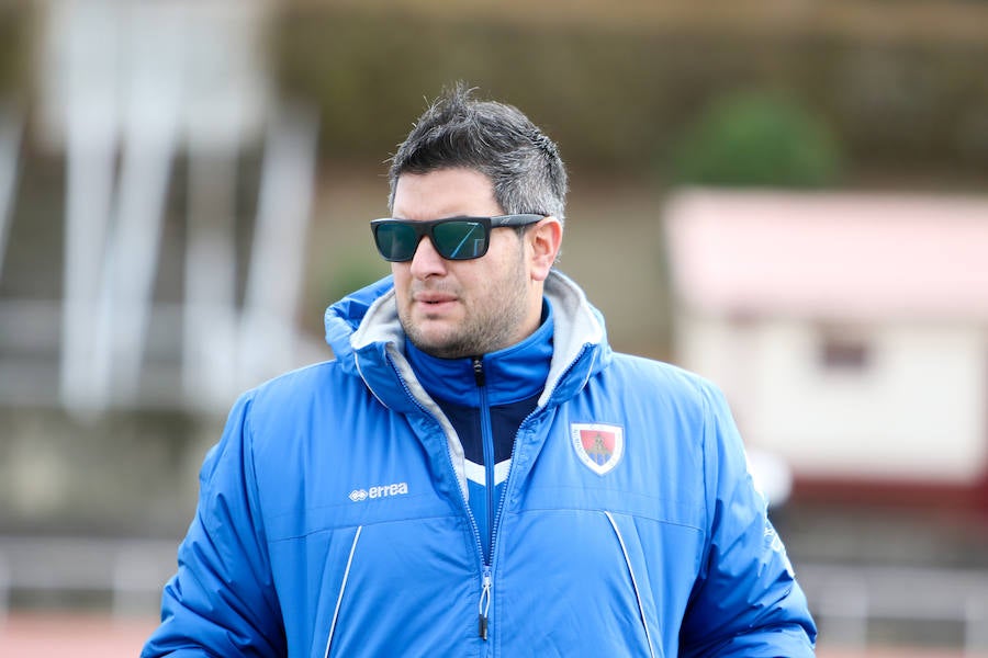 Partido de Tercera División entre Unionistas de Salamanca y el CD Numancia B