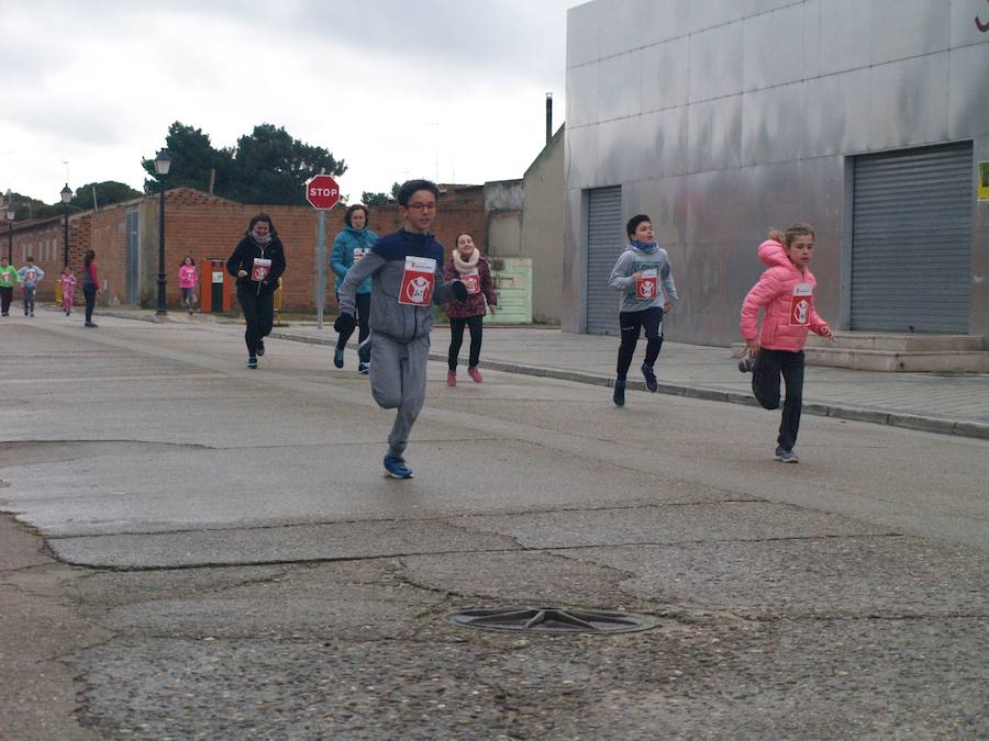 Carrera solidaria con motivo del Día de la Paz en el CEIP Virgen de Sacedón de Pedrajas de San Esteban.