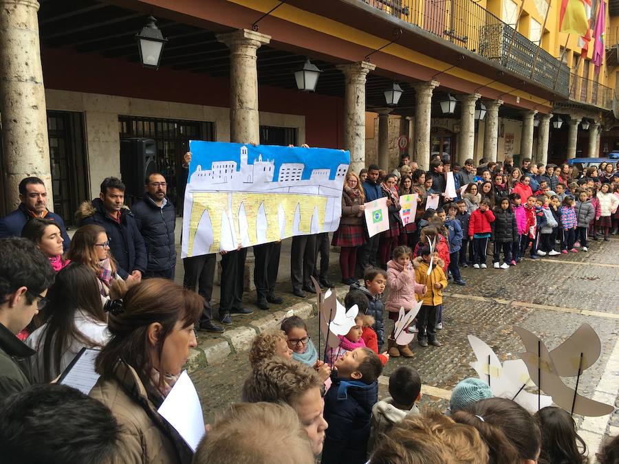 El Colegio Divina Providencia de Tordesillas celebra el Día de la Paz.