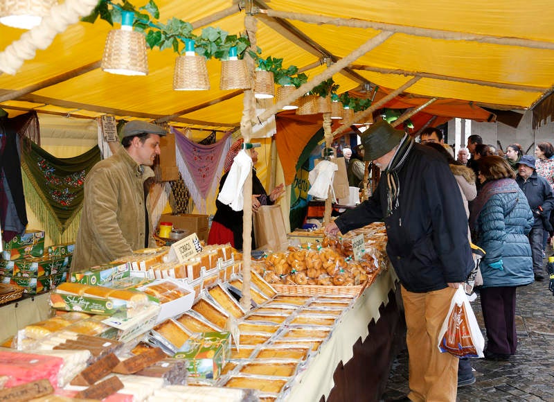 Mercado Tradicional de las Candelas en la Plaza Mayor de Palencia