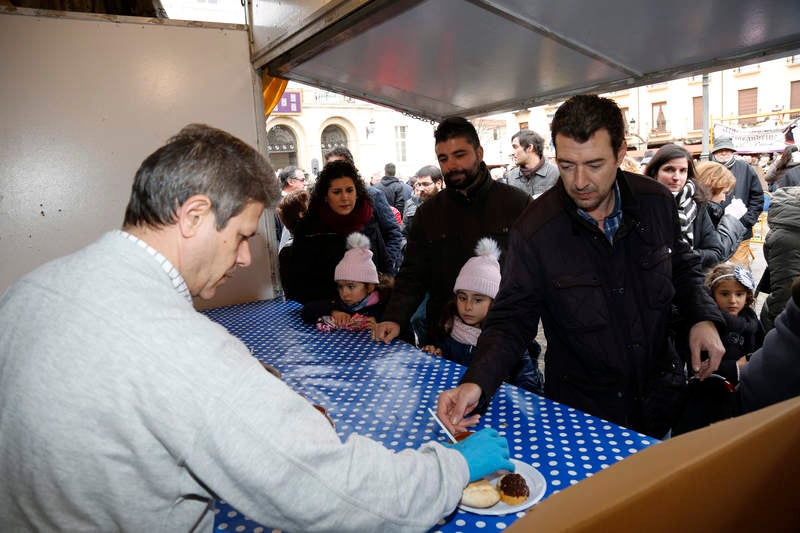 Mercado Tradicional de las Candelas en la Plaza Mayor de Palencia