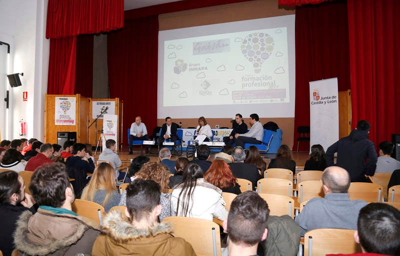 Jornada de difusión de la Formación Profesional en el instituto Trinidad Arroyo de Palencia