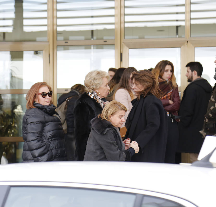 Famosos y personalidades arropan a las familias de los jóvenes arrollados por el tren en Palencia