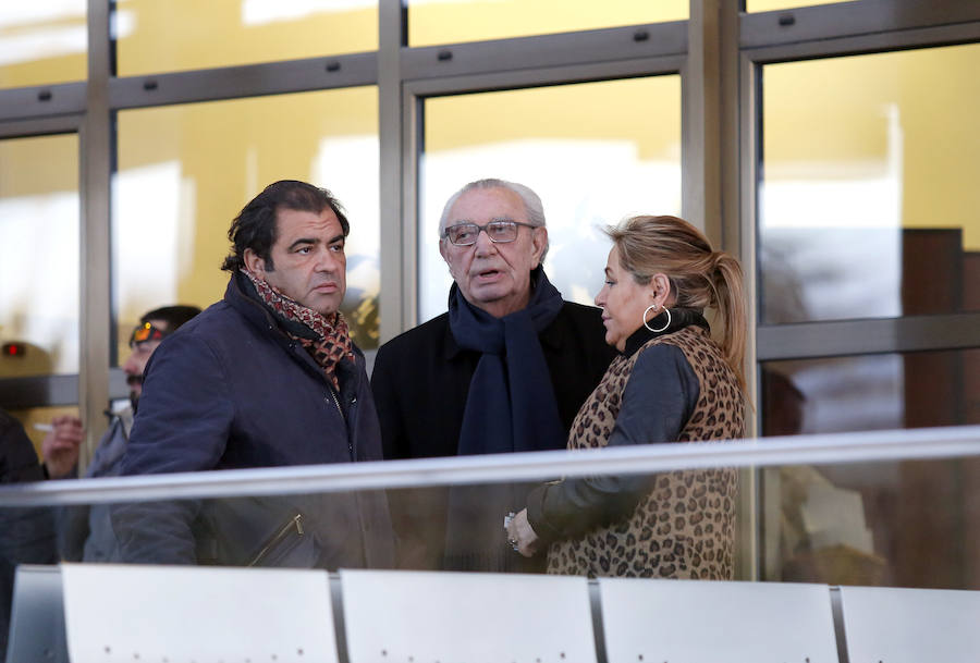 Famosos y personalidades arropan a las familias de los jóvenes arrollados por el tren en Palencia