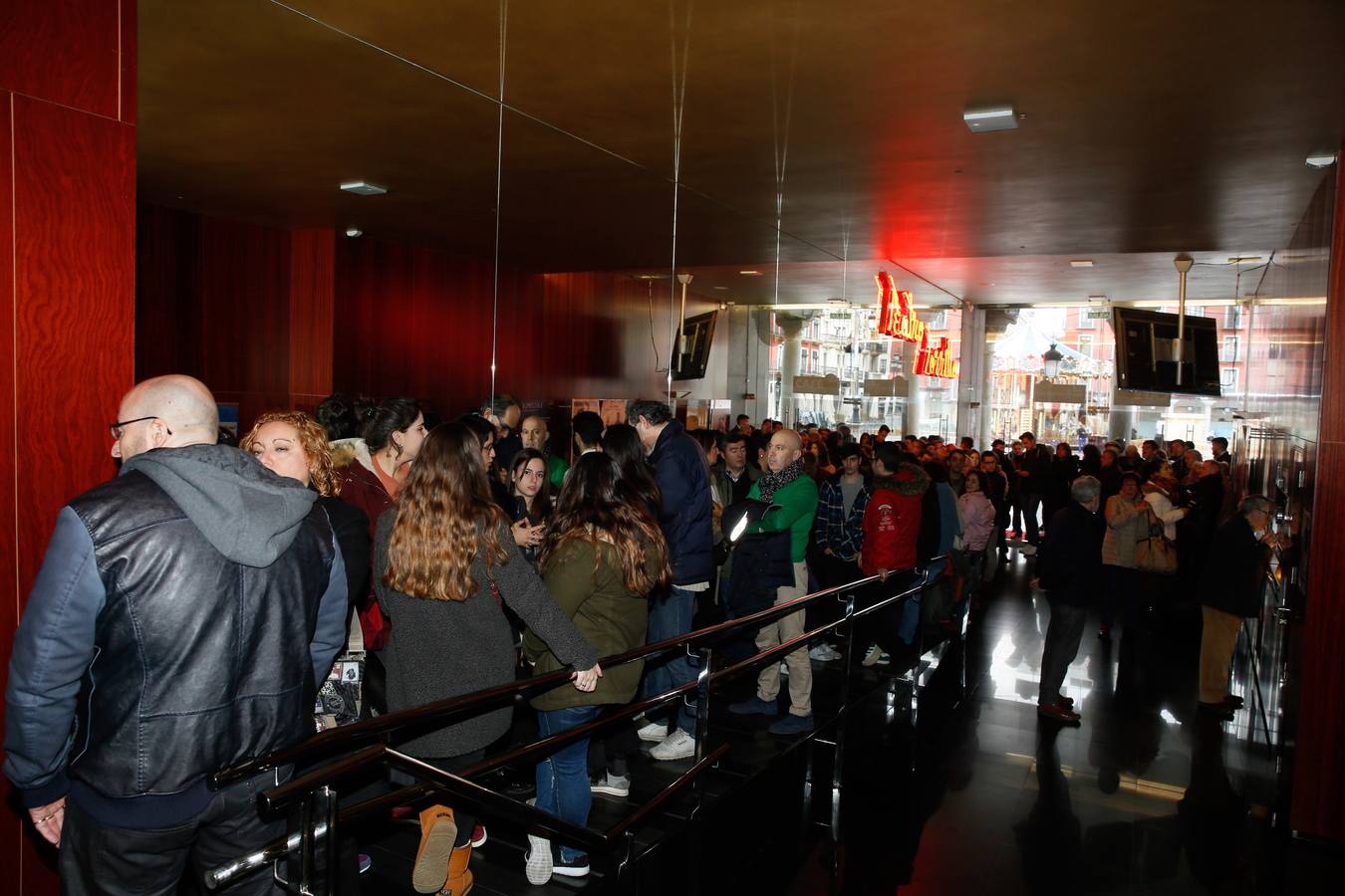 Vicente Vallés analiza la figura de Donald Trump en el Aula de Cultura de El Norte de Castilla