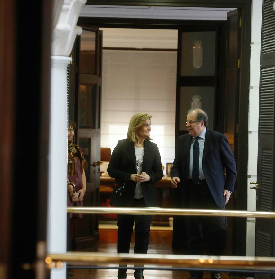 Juan Vicente Herrera y Fátima Báñez firman un convenio de colaboración en materia de Inspección de Trabajo