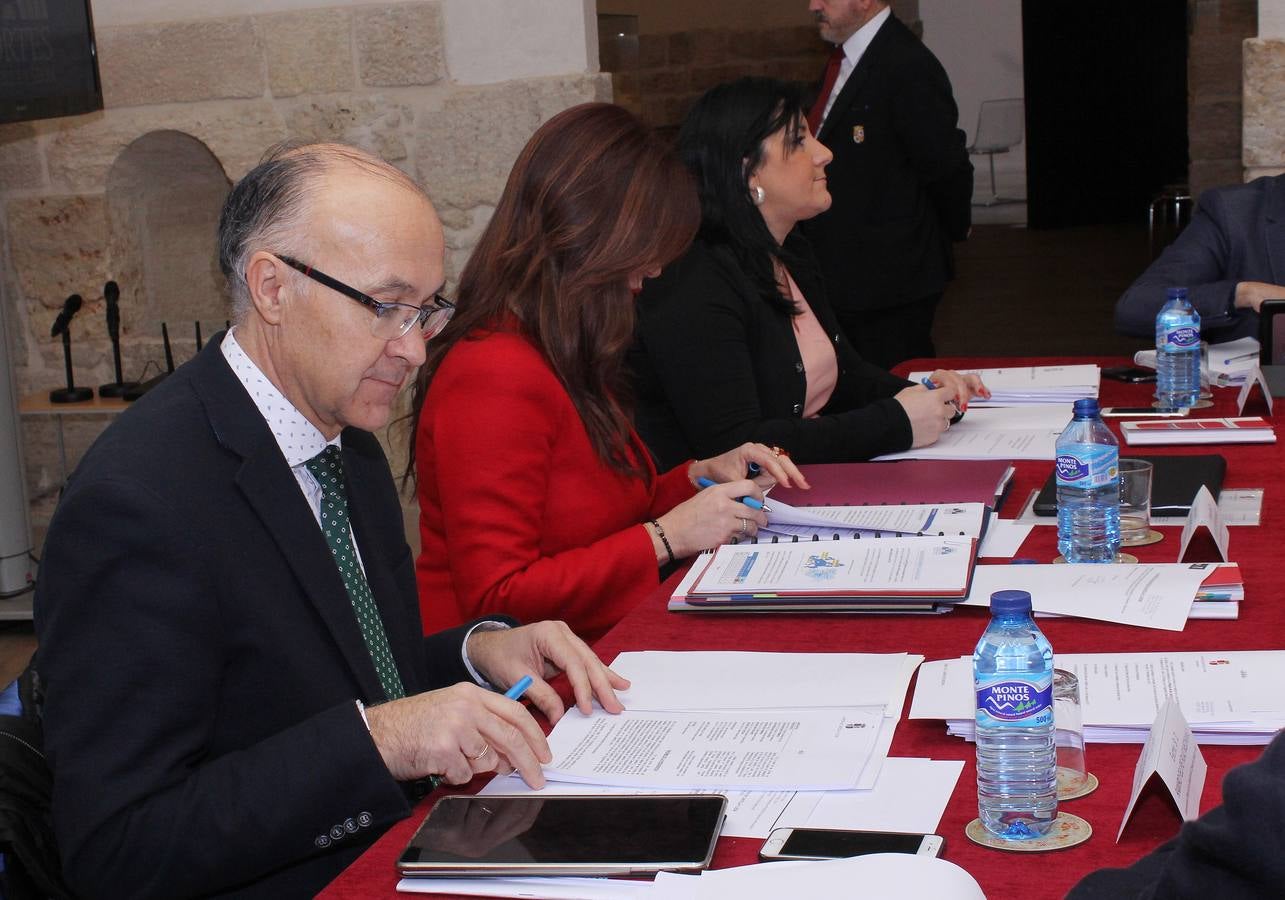 Reunión de la Mesa y la Junta de Portavoces de las Cortes de Castilla y León en la Casa JUnco de Palencia