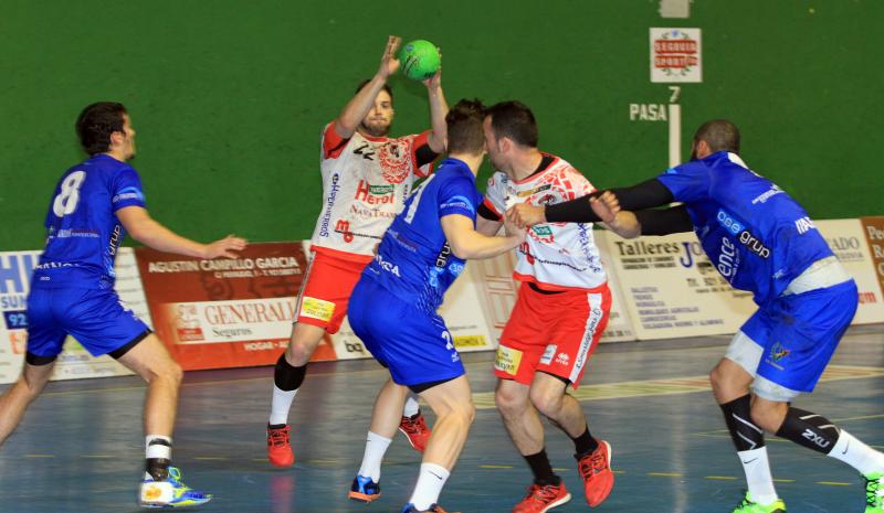 El Viveros Herol BM Nava cae frente al Teucro (28-29)