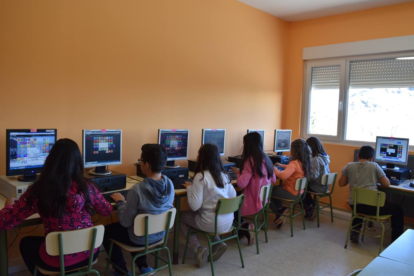 Las nuevas tecnologías invaden las aulas del Colegio público Castilla y León de Aguilar de Campoo