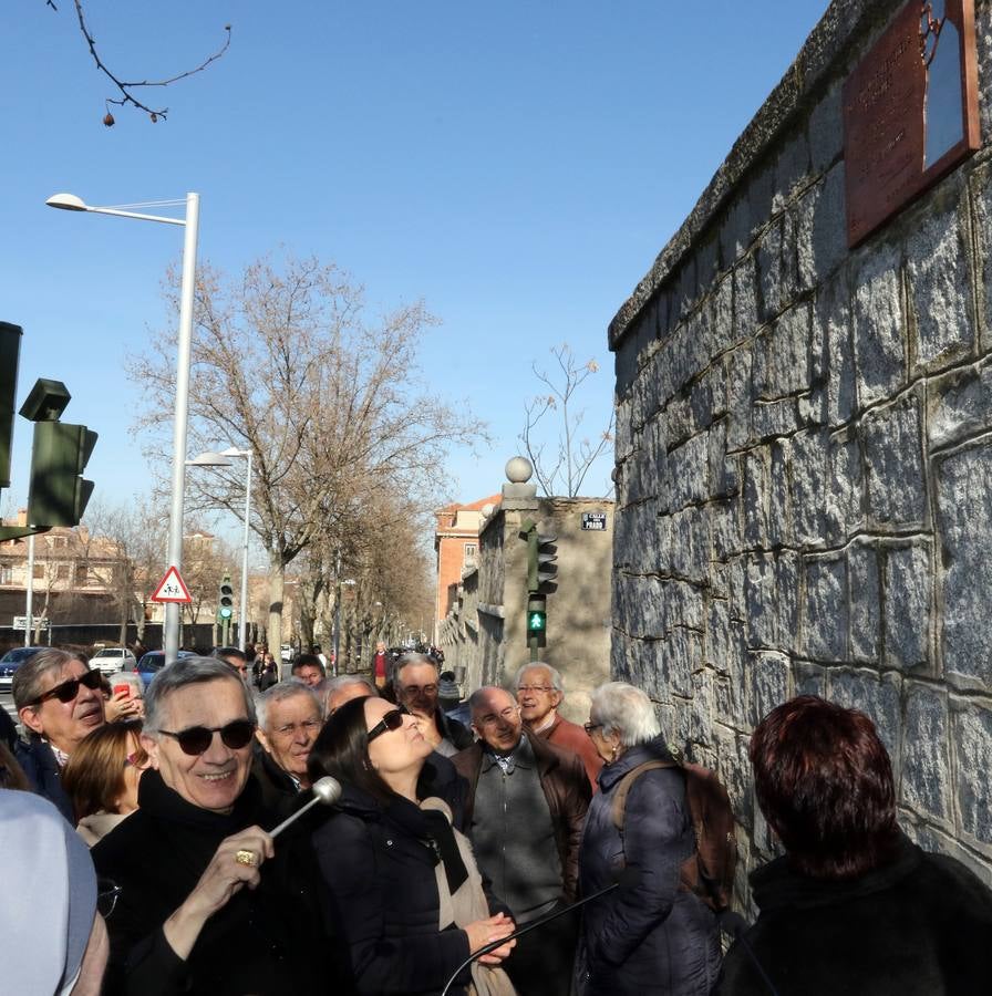 Segovia recuerda con una placa al obispo Antonio Palenzuela