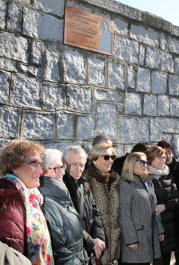 Segovia recuerda con una placa al obispo Antonio Palenzuela